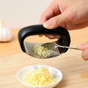 Family Gifts Guide כלי מטבח שימושיים יפים מגרסת שום